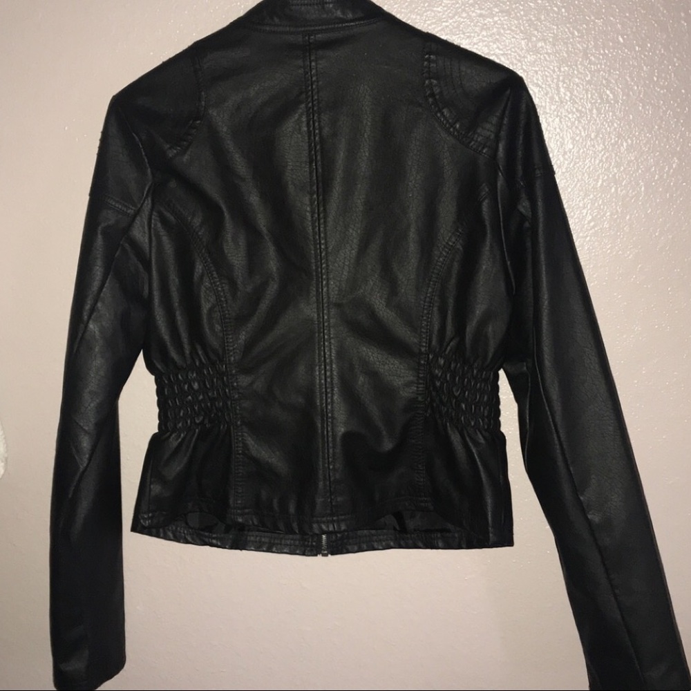 jacket - Picture 2 of 3